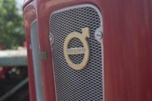 Kaip išvengti klastočių perkant naudotas Volvo dalis internetu: ekspertų patarimai ir tikrinimo metodai